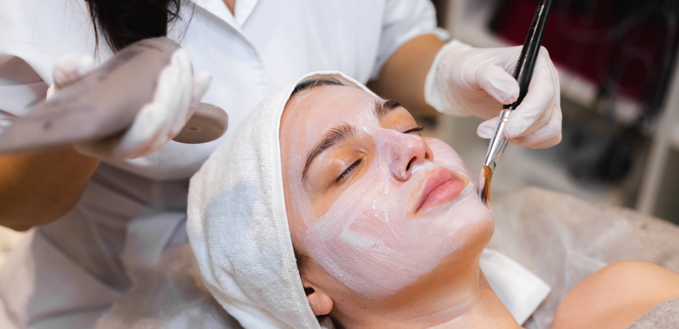 Swedish Model Facial Brush Mask